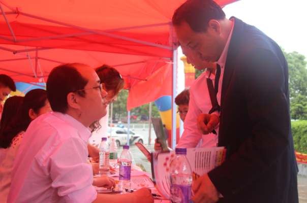 1526266363184778.png 3.png